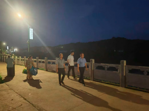 高县来复镇：坚持党建引领  筑牢防汛“安