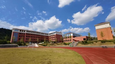 1761040763771839.jpg 01.jpg