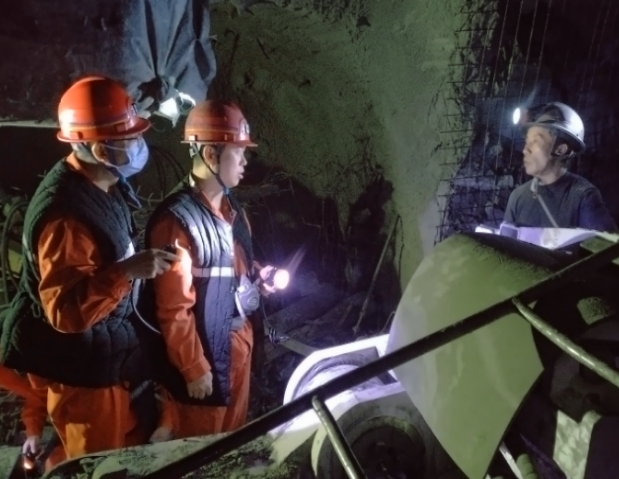 1765188302226825.png QQ_1765188275189.png