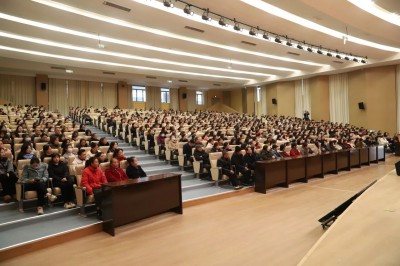 ��Уͬ�ĳа���֮�� Я��������ʱ������|