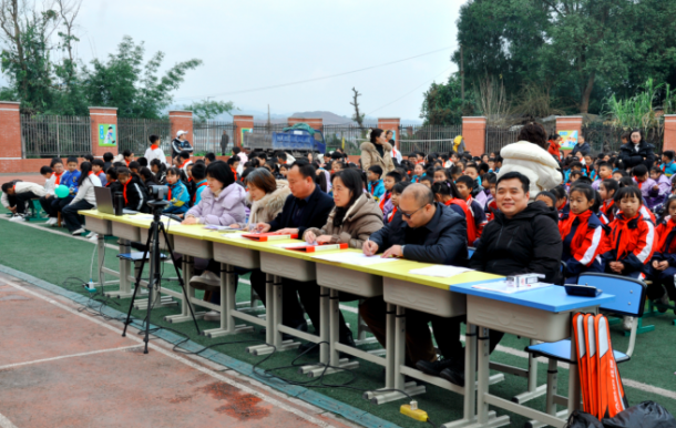 ͯ���̻���  ������δ�����������½�����