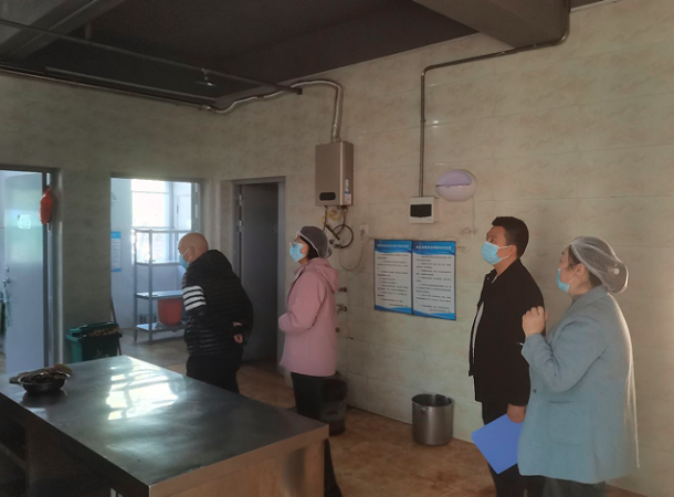 �˱����������߳�ѧУ���������������ΰ�