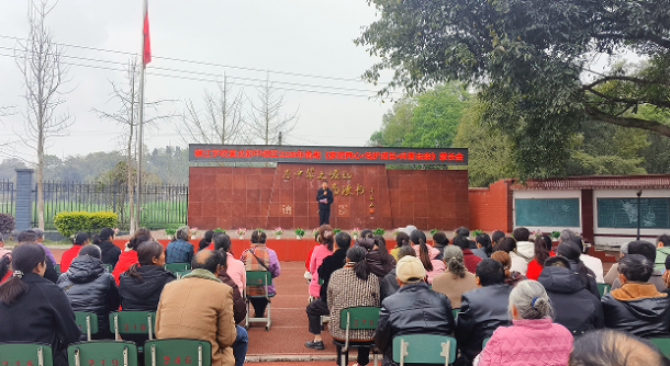 ��Уͬ�ľۺ��� ���λ��������� �����˱�